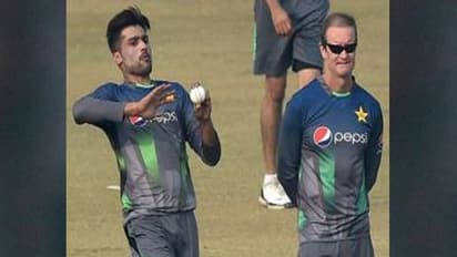 విండీస్ చేతిలో పరాభవం, ఇంగ్లాండ్ పై ఘన విజయం...ఎలా సాధ్యమంటే: పాక్ కోచ్