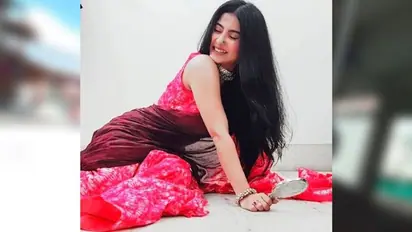 পাঁচ মাস পর বাড়ির বাইরে পা, বিশেষ মানুষের সঙ্গে ছবি পোস্ট মনামির