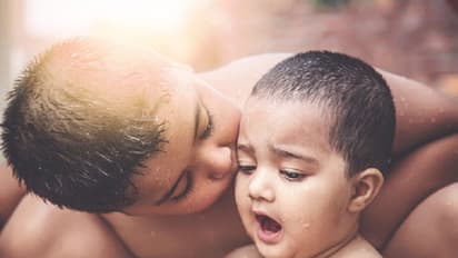 ಈಗಿನ ಅಪ್ಪಅಮ್ಮಂದ್ರಿಗೆ ಮಗು ಅಂದ್ರೆ ಮಂಡೆಬಿಸಿ ಅಂತೆ!