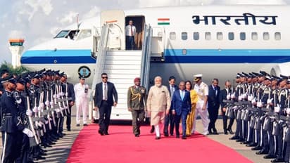 प्रधानमंत्री नरेंद्र मोदी पहुंचे मालदीव