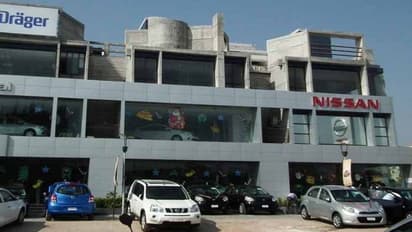 పూజ చేయిస్తామనే సాకుతో రూ.2 లక్షలకే 19 లక్షల ఎస్యూవీ