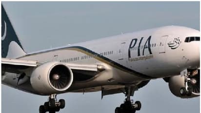 ടോയ്ലറ്റാണെന്ന് കരുതി വിമാനത്തിന്റെ എമര്ജന്സി എക്സിറ്റ് വാതില് തുറന്നു; പരിഭ്രാന്തി