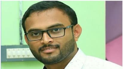 കാണാതായ അധ്യാപകനെ ഫോണില് കിട്ടി; അല്പ്പസമയത്തിനകം വീട്ടിലെത്തും