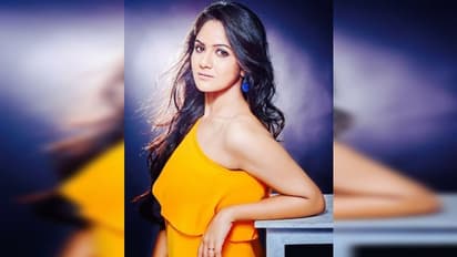 এখন-তখন চ্যালেঞ্জে মাতলেন তৃণা, নস্টালজিয়ায় ভরল নেটদুনিয়া