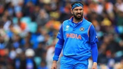 పీఎం కేర్స్కు యూవీ విరాళం: సాయం చేశా.. దీపం వెలిగిస్తున్నానంటూ ట్వీట్