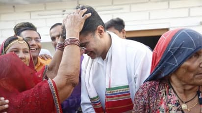 রাজনীতিতে নাকি আসতেই চাননি শচীন পাইলট, বাবার রাজেশের মৃত্যুই ঘুরিয়ে দিয়েছিল জীবনের ছক