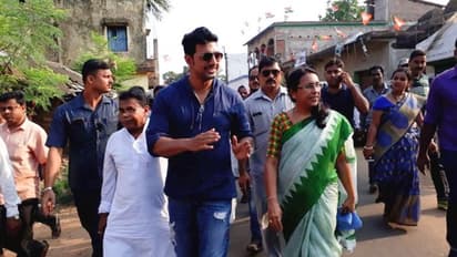 দেব শান্তির বার্তা দিলেন কেশপুরে! ঠিক তার পরেই 'জয় শ্রীরাম' ধ্বনি তুলে ফের অশান্তি এলাকায়