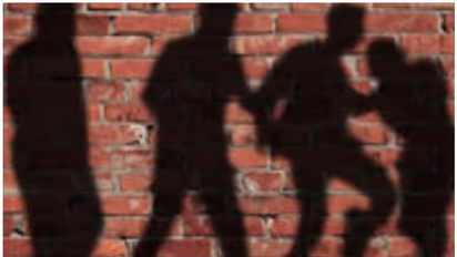 అమెరికాలో హిందూ పూజారిపై దాడి: ఇది మా ప్రాంతమంటూ నినాదాలు