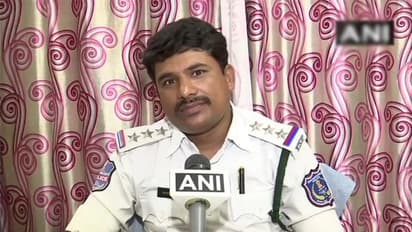 കുറ്റകൃത്യം തടയാൻ പാട്ടിലൂടെ ബോധവൽക്കരണം നൽകി ട്രാഫിക് പൊലീസുകാരൻ-വീഡിയോ