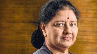 செல்லாத நோட்டுகளை மாற்ற ரூ.237 கோடியை 6 பைசா வட்டிக்கு விட்ட சசிகலா... குடோனுக்குள் நடந்த தில்லாலங்கடி..!