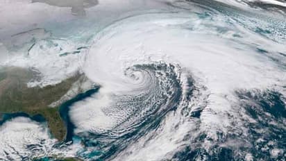 ಪಥ ಬದಲಾಯಿಸಿದ 'ವಾಯು': ಗುಜರಾತ್ ಬಚಾವ್, ತಗ್ಗಿದ ಆತಂಕ..!