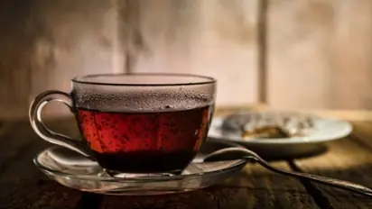 Black tea: Ways in which this beverage can aid weight loss