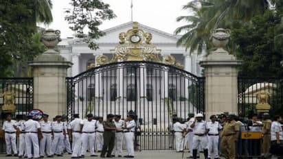 হিংসা বন্ধে বড় পদক্ষেপ রাজ্যপালের, তৃণমূল, বিজেপি-সহ চার দলকে নিয়ে বৈঠক