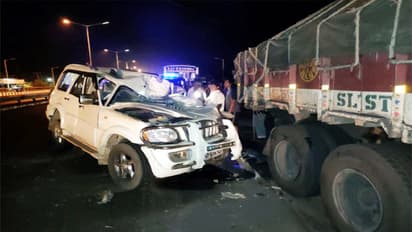 స్పీకర్ సీతారాంకి అభినందలు చెప్పడానికి వస్తూ ప్రమాదం..