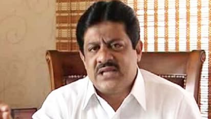 ಜಮೀರ್ ಅಹ್ಮದ್‌ ಖಾನ್‌ಗೆ ಎಸಿಬಿ ಶಾಕ್, ಬಿಟ್ಟೂ ಬಿಡದೆ ಕಾಡ್ತಿರುವ ಐಎಂಎ ಉರುಳು..!