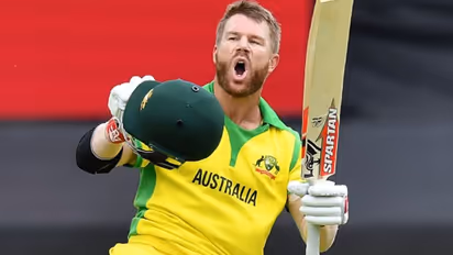 World Cup 2019: David Warner gives his Man-of-the-match trophy to young fan (video)