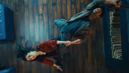 অন্য লুকে বাহুবলি, রাজা নয়, হলিউড স্টাইলে প্রকাশ্যে এলো প্রভাস