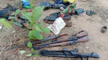 ఎదురుకాల్పుల్లో ఇద్దరు మావోయిస్టులు హతం