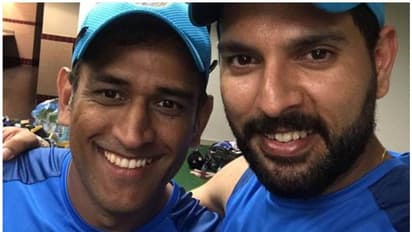 ధోని రిటైర్మెంట్ పై గందరగోళం... క్లారిటీ ఇవ్వాల్సింది ఆయనే: యువరాజ్