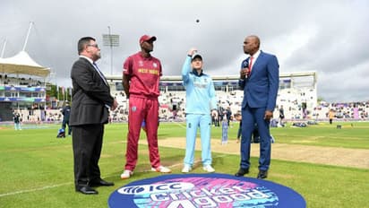 টসে জিতল ইংল্যান্ড, বৃষ্টিভেজা মাঠে আগে ব্যাট করছেন গেইলরা, ক্যারিবিয়ান দলে ৩টি পরিবর্তন