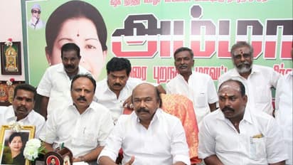 VK Sasikala: எடப்பாடி பழனிசாமி சசிகலாவிடம் நேரில் சென்று வாழ்த்து பெறுவார் - ராஜன் செல்லப்பா