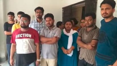 মহিলা জুনিয়র ডাক্তারদের ধারালো অস্ত্র দেখিয়ে শাসানি! অভিযোগের তির তৃণমূলের দিকে