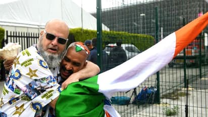 কে কার বাবা - ভারত-পাক মোকাবিলার আগে জোর তর্ক সোশ্যাল মিডিয়ায়