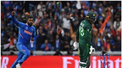 ഗോള്ഡന് ഡക്ക്; നാണക്കേടിന്റെ റെക്കോര്ഡില് മൂക്കുകുത്തി വീണ് മാലിക്ക്