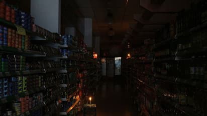 രണ്ട് രാജ്യങ്ങളെ ഇരുട്ടിലാക്കി ചരിത്രത്തിലെ ഏറ്റവും വലിയ 'പവര്ക്കട്ട്'