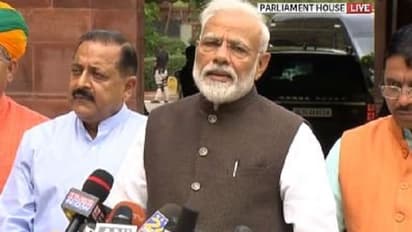 ‘ನೀವೆಷ್ಟು, ನಾವೆಷ್ಟು ಮರೆಯೋಣ: ಸದನದ ಘನತೆ ಮೆರೆಯೋಣ’!