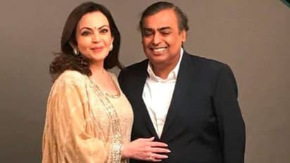 নীতা একটি শর্তেই অম্বানীকে বিয়ে করতে রাজি হন! দুজনের প্রেমে ছিল ভরপুর নাটকীয়তা