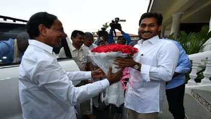 మరోసారి జగన్, కేసీఆర్ భేటీ... అసలు మ్యాటర్ ఇదే