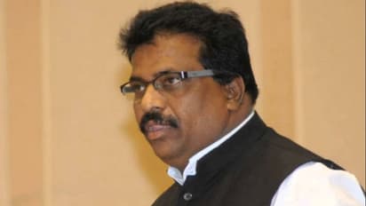 മലയാളത്തിലല്ല, ഇംഗ്ലിഷിലുമല്ല, കൊടിക്കുന്നില് സുരേഷ് സത്യപ്രതിജ്ഞ ചെയ്തത് !