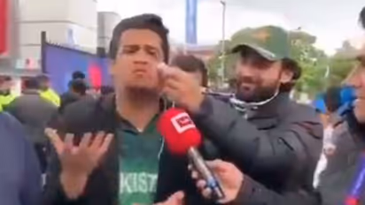 ഇന്ത്യക്കെതിരായ തോല്വിയുടെ കാരണം ബര്ഗറും പിസയും; കരഞ്ഞുകൊണ്ട് പാക് ആരാധകന്- വീഡിയോ കാണാം