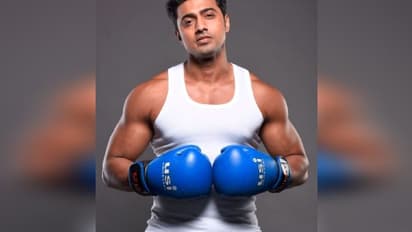 ঠাঁই মিলছে না রোগীর, কোভিড আক্রান্তকে হাসপাতালে ভর্তি করলেন সাংসদ অভিনেতা দেব