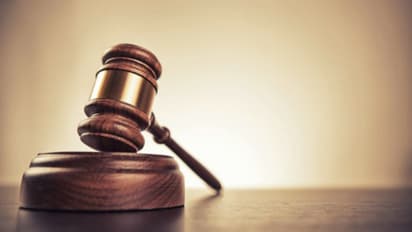 ಅರಣ್ಯ ಸಂರಕ್ಷಣಾಧಿಕಾರಿ ಸೇರಿ ಮೂವರ ವಿರುದ್ಧ ಎಫ್ಐಆರ್ಗೆ ಆದೇಶ