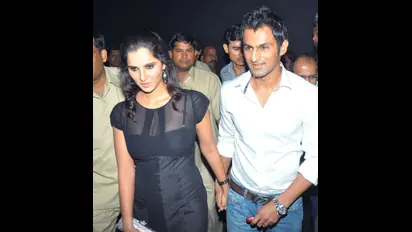 शोएब मलिक ने लिया वनडे क्रिकेट से संन्यास, पत्नी सानिया मिर्जा ने लिखा यह भावुक संदेश