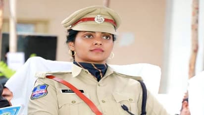 లవ్ చేసే పెళ్లి చేసుకుంటానంటున్న మెదక్ ఎస్పీ చందన దీప్తి