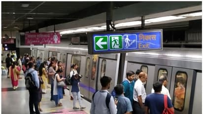 മെട്രോ യാത്രികരായ കമിതാക്കളുടെ പ്രണയനിമിഷങ്ങള്‍ പോണ്‍ സൈറ്റില്‍! ജീവനക്കാരനെതിരേ നടപടിയെന്ന് ദില്ലി മെട്രോ