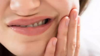 দাঁতের শিরশিরানির ফলে সমস্যা! মেনে চলুন কয়েকটি নিয়ম, মিলবে সহজে সমাধান