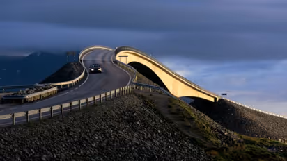 ലോകത്തിലെ ഏറ്റവും പേടിപ്പെടുത്തുന്ന പത്ത് റോഡുകള്‍