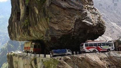 పాక్ టు చైనా వయా హిమాలయాస్ : ప్రపంచంలోనే అత్యంత ఎత్తైన హైవే ఇదే 