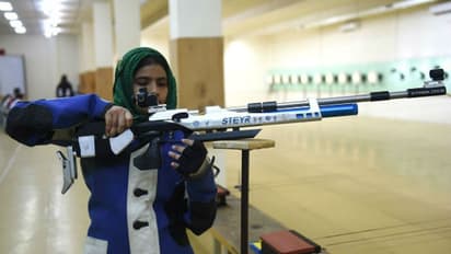 ভারতে আসতে বাধা রইল না পাকিস্তানিদের! বড় সিদ্ধান্ত ক্রীড়ামন্ত্রকের