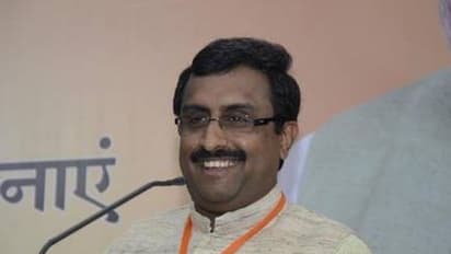 టీడీపీ కాపు నేతల రహస్య భేటీ: చక్రం తిప్పిన రామ్ మాధవ్