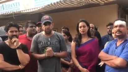 Mahie Gill, cast, crew of ALTBalaji show attacked by goons
