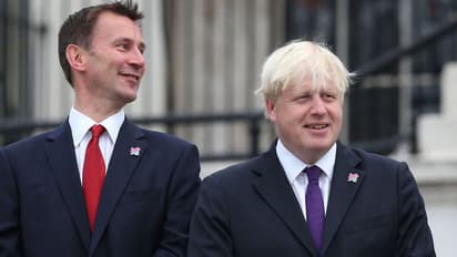Final hours of voting as Boris Johnson, Jeremy Hunt fight race to become British PM