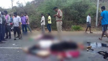 సూర్యాపేటలో రోడ్డు ప్రమాదం, నలుగురు దుర్మరణం
