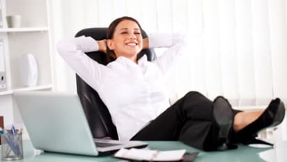 উইকএন্ডে অফিস করেন, রয়েছে অনেক ভাল দিক, জেনে নিন