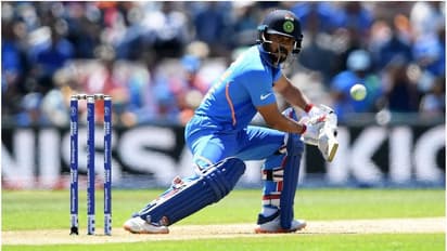 Coronavirus lockdown: Birthday boy Kedar Jadhav donates blood; Twitterati laud India batsman