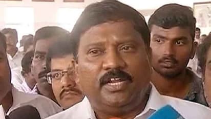 தோல்வி பயத்தில் தடுமாறுது திமுக.. காய்ச்சியெடுக்கும் கராத்தே தியாகராஜன்.